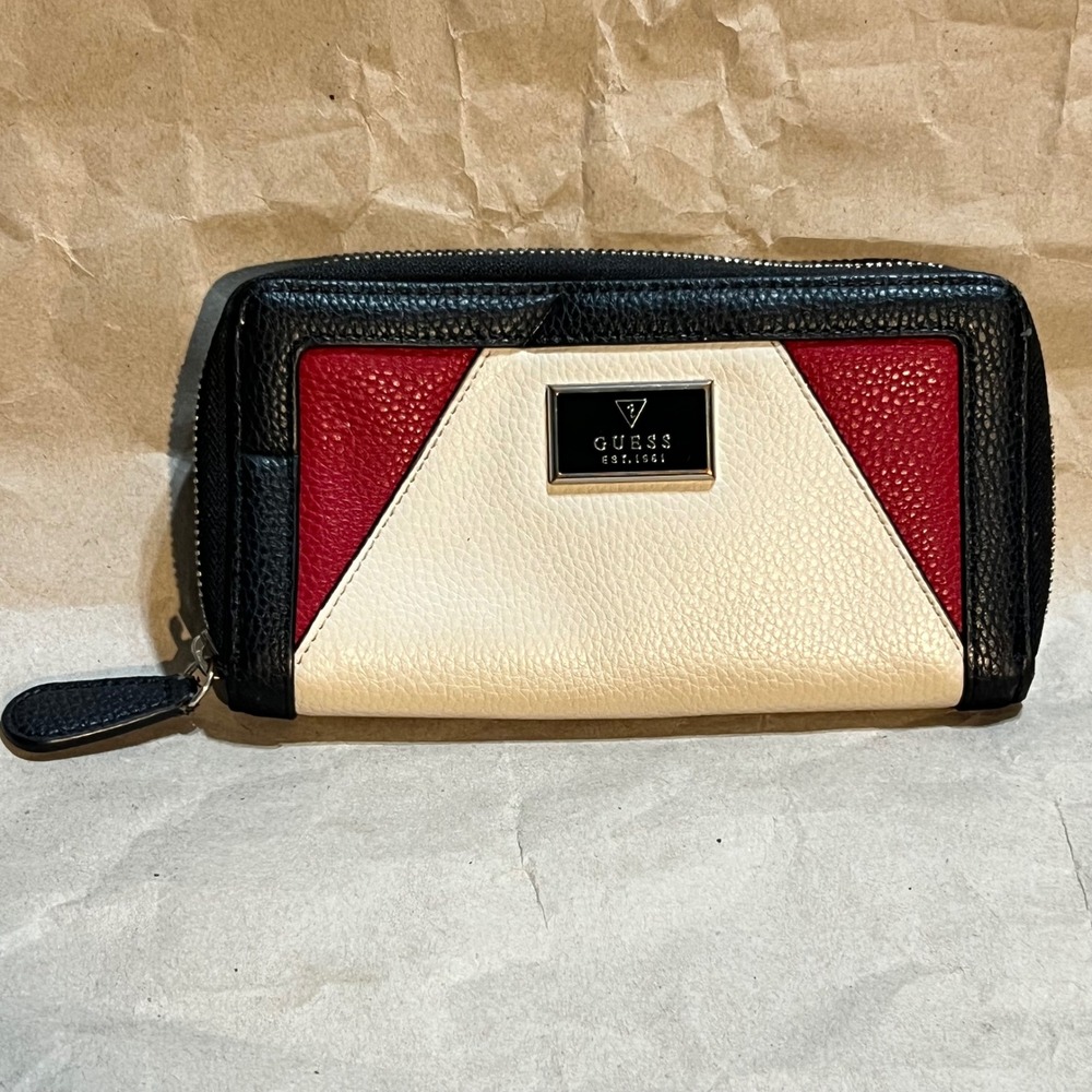 Guess Zip Around Wallet Cream Black Red Colorblock Faux Leather‎ Logo